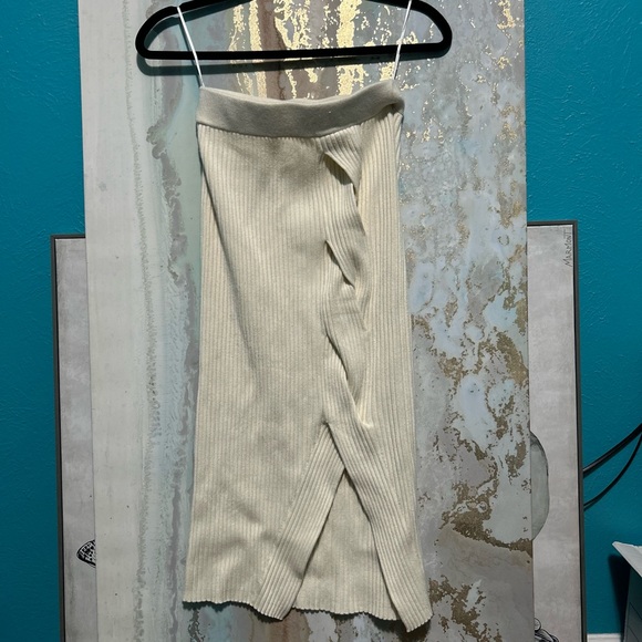 Anthropologie Dresses & Skirts - Anthropologie Cream Ribbed Pencil Skirt